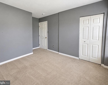 200 Georges Court - Photo Thumbnail 24