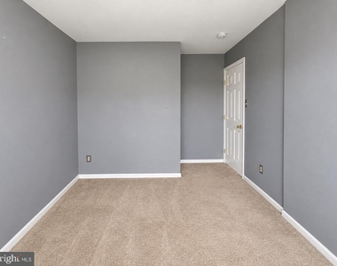 200 Georges Court - Photo Thumbnail 23