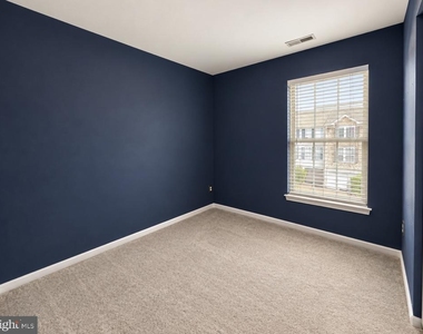 200 Georges Court - Photo Thumbnail 28