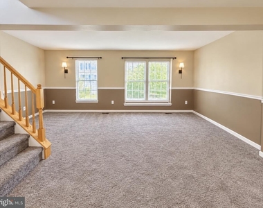 200 Georges Court - Photo Thumbnail 7