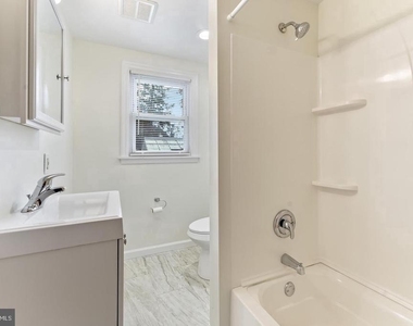 2910 Naamans Creek Road - Photo Thumbnail 15