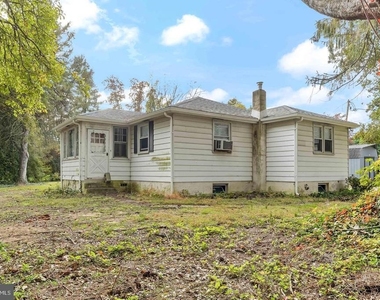 2910 Naamans Creek Road - Photo Thumbnail 16
