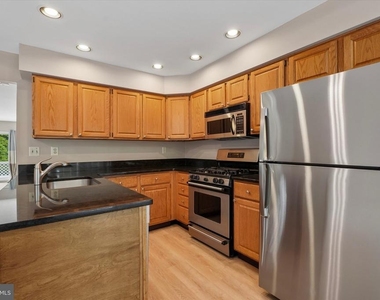 47 Cabot Drive - Photo Thumbnail 3