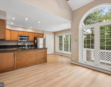 47 Cabot Drive - Photo Thumbnail 2