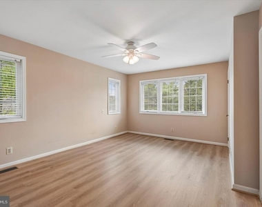 47 Cabot Drive - Photo Thumbnail 8