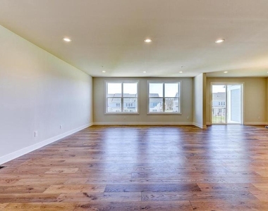 4 Tradesville Drive - Photo Thumbnail 3