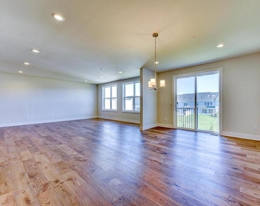 4 Tradesville Drive - Photo Thumbnail 2