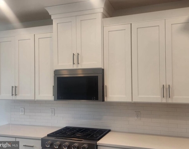120 Brianna Court - Photo Thumbnail 10