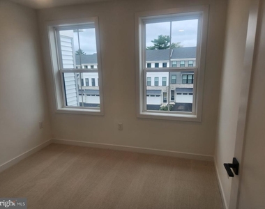 120 Brianna Court - Photo Thumbnail 19