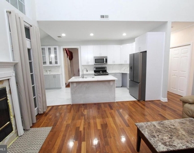 90 Marion Drive - Photo Thumbnail 7