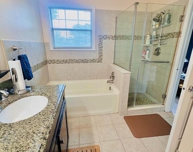 10 Colebrook Court - Photo Thumbnail 11