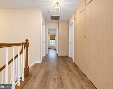 10 Colebrook Court - Photo Thumbnail 13
