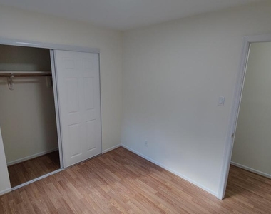 6 Buttonwood Road - Photo Thumbnail 7