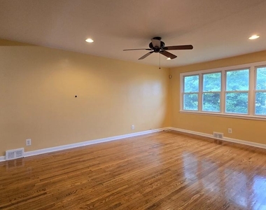 5319 Frosthoffer Avenue - Photo Thumbnail 13