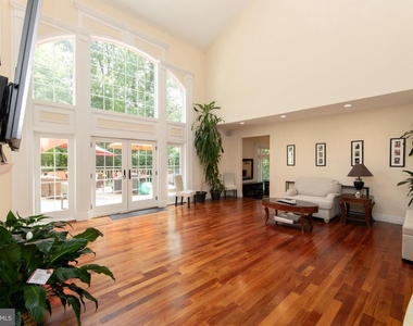 201 Munn Lane - Photo Thumbnail 4