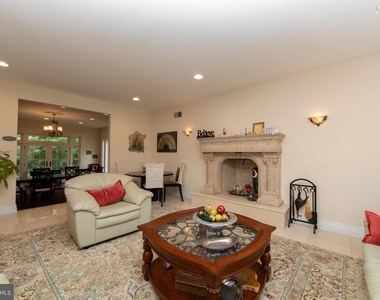 201 Munn Lane - Photo Thumbnail 8
