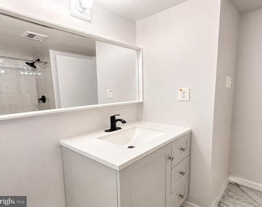 11210 Cherry Hill Road - Photo Thumbnail 6