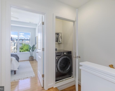 4548 Longfellow Street - Photo Thumbnail 13