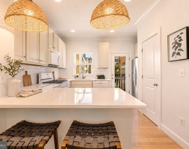 4548 Longfellow Street - Photo Thumbnail 8