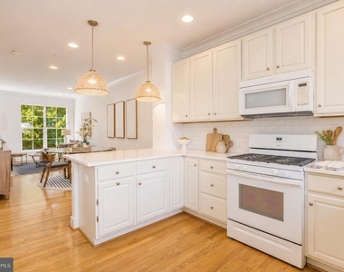 4548 Longfellow Street - Photo Thumbnail 6