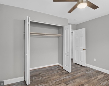 5458 85th Avenue - Photo Thumbnail 15