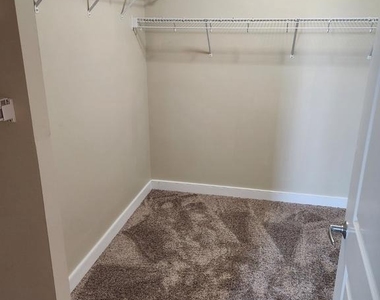 155 Potomac Passage - Photo Thumbnail 31