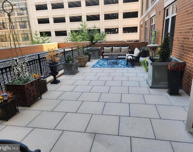 155 Potomac Passage - Photo Thumbnail 6