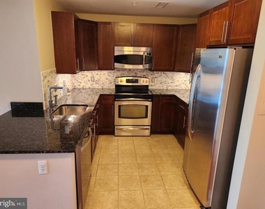 155 Potomac Passage - Photo Thumbnail 3