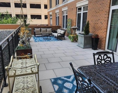 155 Potomac Passage - Photo Thumbnail 7