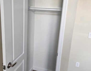 155 Potomac Passage - Photo Thumbnail 36