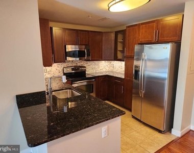 155 Potomac Passage - Photo Thumbnail 4