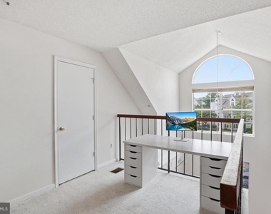 14124 Bowsprit Lane - Photo Thumbnail 9