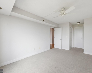7500 Woodmont Avenue - Photo Thumbnail 8