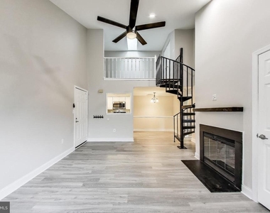 13041 Shadyside Lane - Photo Thumbnail 4