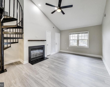 13041 Shadyside Lane - Photo Thumbnail 2