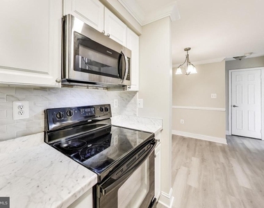 13041 Shadyside Lane - Photo Thumbnail 10