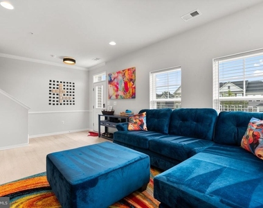 22917 Mater Way - Photo Thumbnail 30