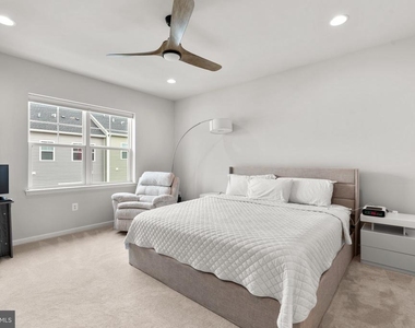 22917 Mater Way - Photo Thumbnail 14