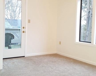 948 Windbrooke Drive - Photo Thumbnail 12