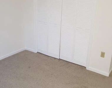 948 Windbrooke Drive - Photo Thumbnail 22
