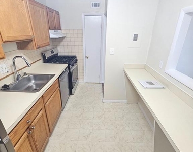 12303 Braxfield Court - Photo Thumbnail 13