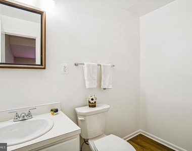 7768 Heatherton Lane - Photo Thumbnail 38