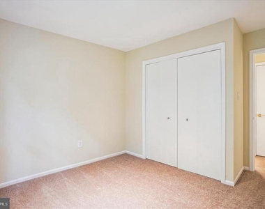 7768 Heatherton Lane - Photo Thumbnail 30