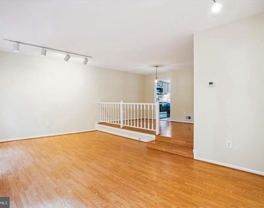 7768 Heatherton Lane - Photo Thumbnail 2