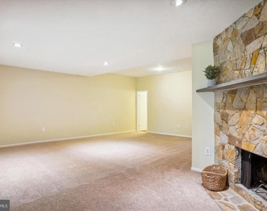 7768 Heatherton Lane - Photo Thumbnail 37