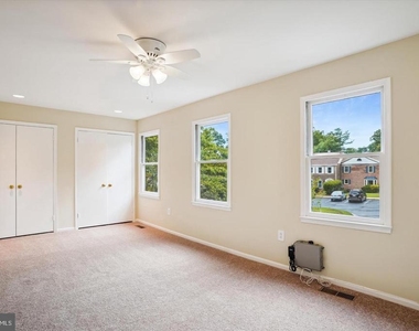 7768 Heatherton Lane - Photo Thumbnail 19