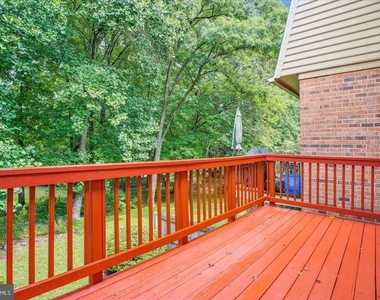 7768 Heatherton Lane - Photo Thumbnail 7