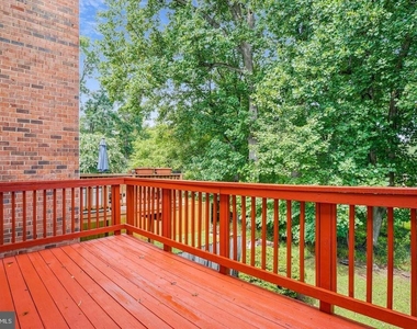 7768 Heatherton Lane - Photo Thumbnail 6