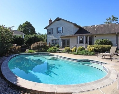 1507 Kersey Lane - Photo Thumbnail 46