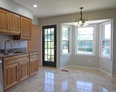 1507 Kersey Lane - Photo Thumbnail 10